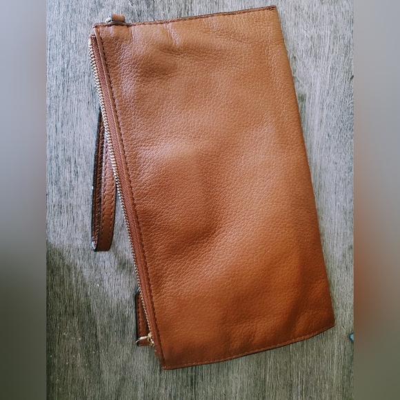 NWOT Michael Kors Wristlet - Picture 2 of 3